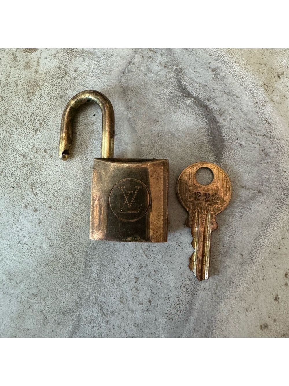 Listing for ONLY ONE 200 series Louis Vuitton Lock and Key - 203, 205 or 222 - Picture 3 of 13